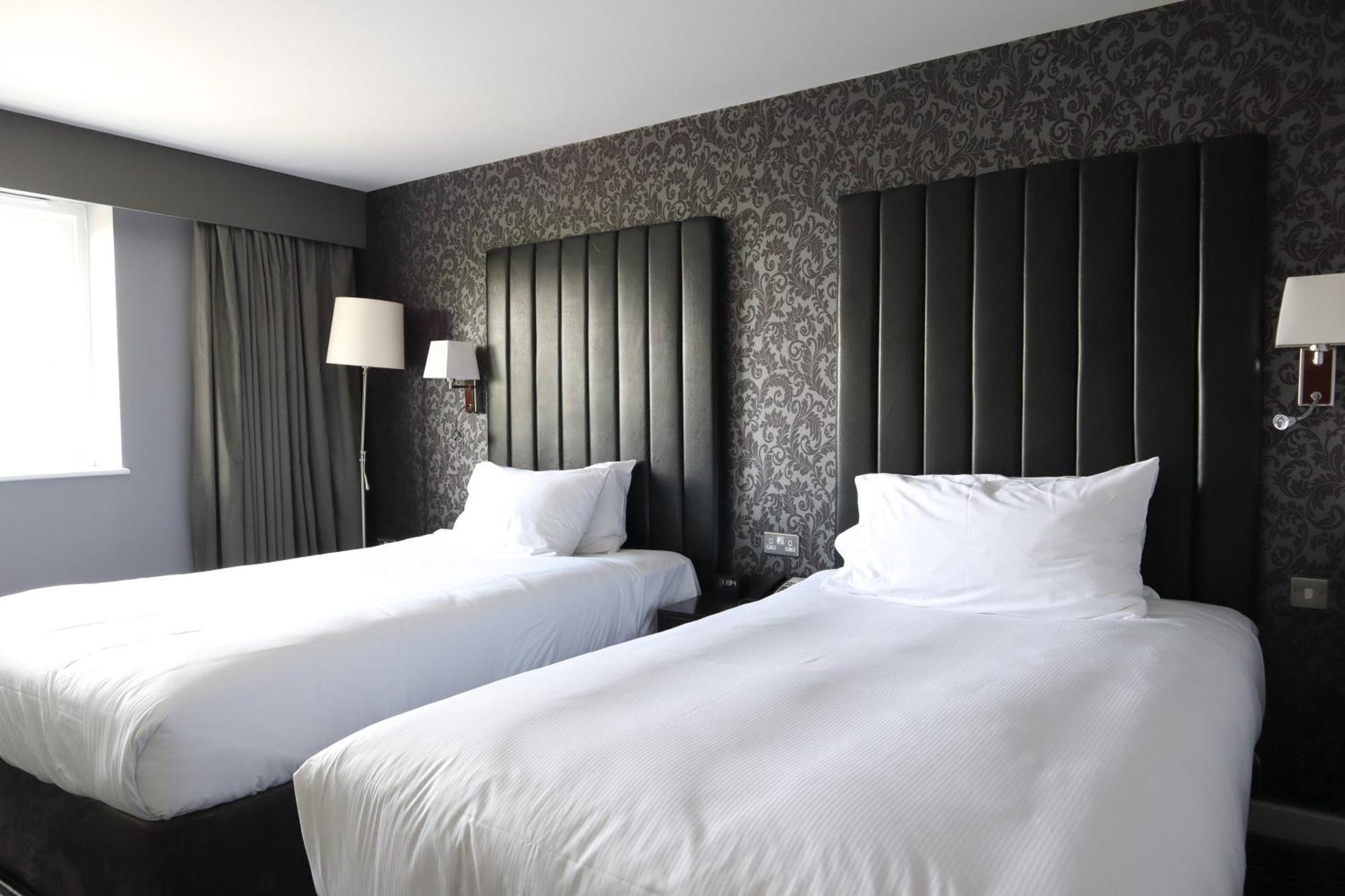 Doubletree By Hilton Bristol South - Cadbury House Hotel Yatton Exterior photo
